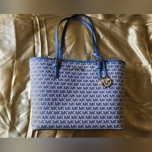 Michael kors Tote Purse (new)
